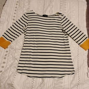 Like New Super Soft Striped shirt